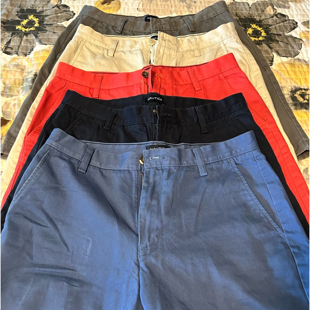 LOT 5 pairs Nautica Men’s Shorts 32